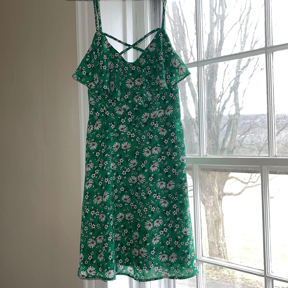 Green TRIXXI spring/summer dress with white daisies. Only worn once or twice